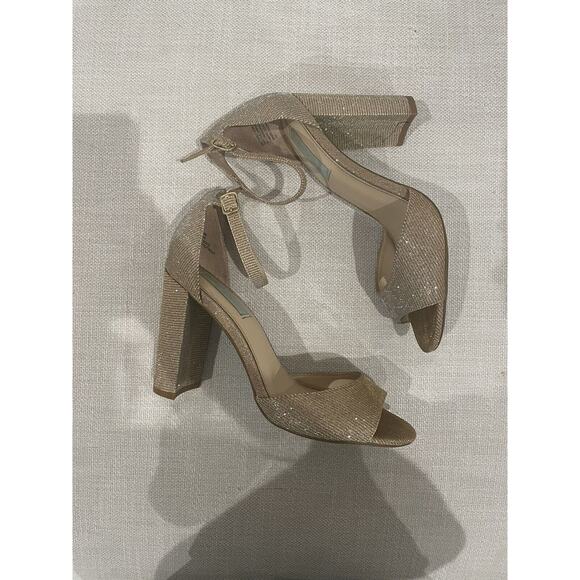 Blue by Betsey Johnson Gold SB-CARLY Size 8 1/2 Chunky Heel Shimmer Ankle Strap‎ - Picture 2 of 10